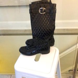 Start Weitzman patent boots